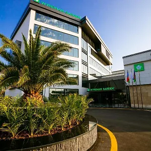 Otel Wyndham Garden, Bakü